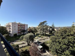Nice Cimiez – Apartment with terrace facing south-west