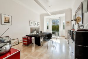 Nizza Cimiez – Ampio quadrilocale di 116 m² da ristrutturare in un palazzo Belle Époque in vendita