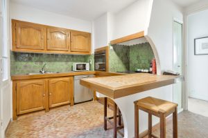 Nizza Cimiez – Ampio quadrilocale di 116 m² da ristrutturare in un palazzo Belle Époque in vendita