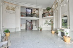 Nizza Cimiez – Ampio quadrilocale di 116 m² da ristrutturare in un palazzo Belle Époque in vendita