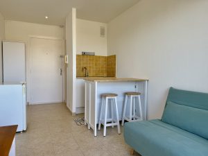 Nice – Fabron – Beautiful renovated studio of 14m2 with outside and sea view