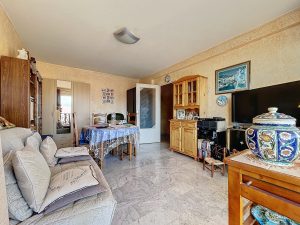Nizza – Cimiez Appartamento con Terrazza Vista Mare Venduto Affittato
