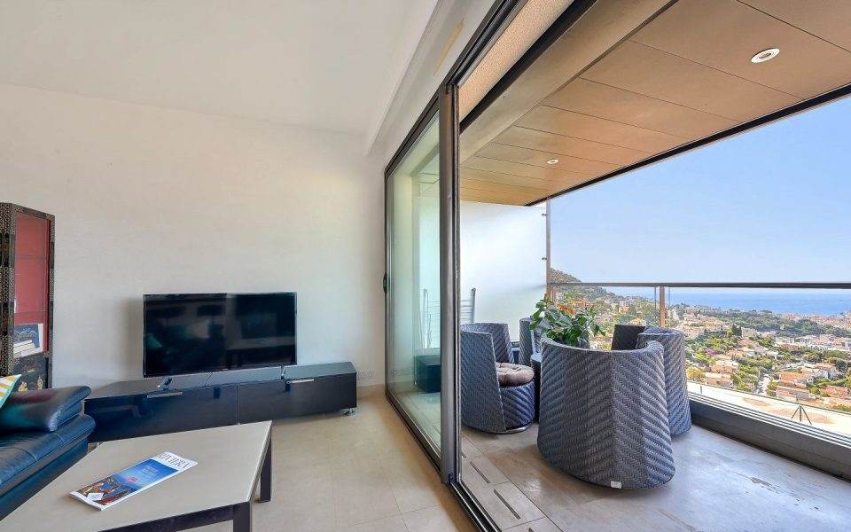 NICE – Mont Boron  – Magnifique appartement 2 pièces de 52 m² avec grande terrasse et vue panoramique : photo 2