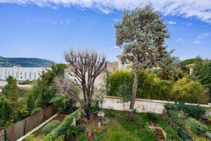 Nice – On a Quiet Street in the Cimiez Flirey District