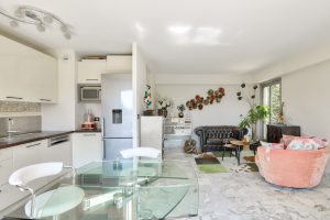 Nice Valrose – 4 pièces au dernier étage avec terrasse dans résidence prisée