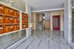 Nice – Parc Impérial – Grand 3-4 pièces traversant de 83,60 m2 avec stationnement.