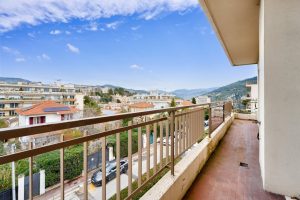 Nice – Au calme d’une rue paisible dans le quartier Cimiez Flirey