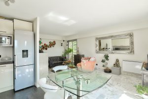 Nice Valrose – 4 pièces au dernier étage avec terrasse dans résidence prisée