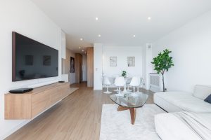 VILLEFRANCHE SUR MER – Corne d’Or – Magnificent, fully renovated 3-room apartment with terrace and panoramic sea view