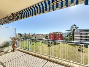 Nice Cimiez / Cemenelum – Spacieux 3 pièces avec vue mer dans prestigieuse résidence avec parc