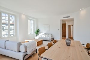 Nice – Le Port  – Spacious 5-Room Apartment of 136 sqm on a High Floor, Fully Renovated
