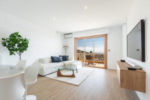 VILLEFRANCHE SUR MER – Corne d’Or – Magnificent, fully renovated 3-room apartment with terrace and panoramic sea view