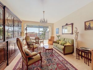 Nice Cimiez / Cemenelum – Spacieux 3 pièces avec vue mer dans prestigieuse résidence avec parc