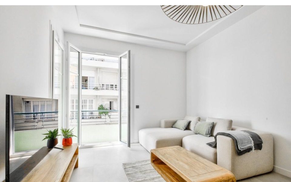 Nizza – Promenade des Anglais – Bellissimo 3 locali di 65 m² completamente ristrutturato con vista mare in vendita