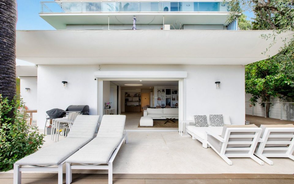 Nice Chambrun – Superbe rez-de-jardin avec vue panoramique sur Nice et la mer