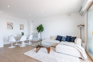 VILLEFRANCHE SUR MER – Corne d’Or – Magnificent, fully renovated 3-room apartment with terrace and panoramic sea view
