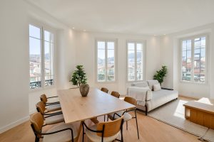 Nice – Le Port  – Spacious 5-Room Apartment of 136 sqm on a High Floor, Fully Renovated