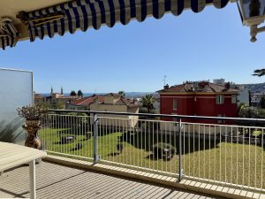Nice Cimiez / Cemenelum – Spacieux 3 pièces avec vue mer dans prestigieuse résidence avec parc