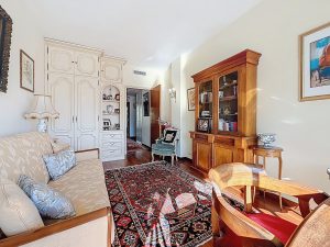 Nice Cimiez / Cemenelum – Spacieux 3 pièces avec vue mer dans prestigieuse résidence avec parc