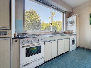 Nice Cimiez / Cemenelum – Spacieux 3 pièces avec vue mer dans prestigieuse résidence avec parc