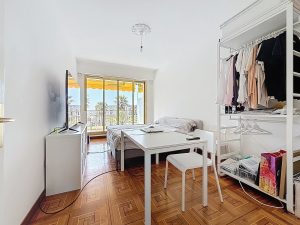 Nizza Cimiez – Appartamento trilocale con ampia terrazza con vista mare ininterrotta