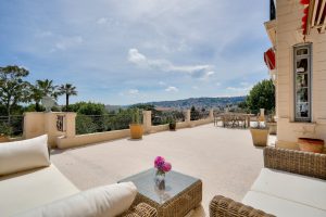 Nice – Exceptional Renovated Apartment in a former Cimiez Palace