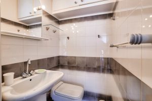 NICE – Rare for Sale – Spacious Top-floor 2/3 Bedroom Apartment with Sea View, Cimiez District