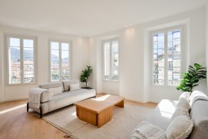Nice – Le Port  – Spacious 5-Room Apartment of 136 sqm on a High Floor, Fully Renovated