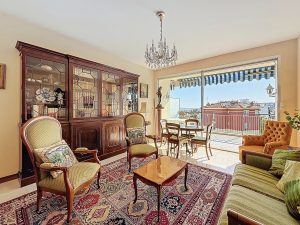 Nice Cimiez / Cemenelum – Spacieux 3 pièces avec vue mer dans prestigieuse résidence avec parc
