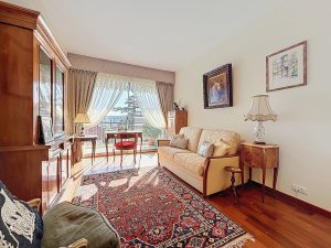 Nice Cimiez / Cemenelum – Spacieux 3 pièces avec vue mer dans prestigieuse résidence avec parc