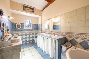 Nice – Gairaut 300m2 detached house with 2200m2 wooded garden