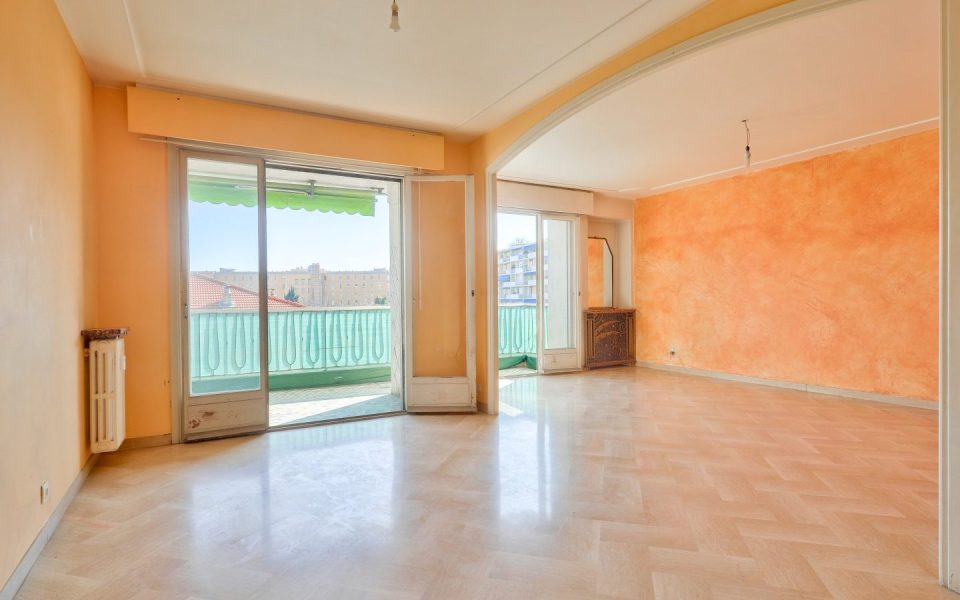Nice – Parc Impérial – Grand 3-4 pièces traversant de 83,60 m2 avec stationnement.