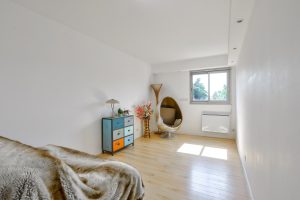 Nice Valrose – 4 pièces au dernier étage avec terrasse dans résidence prisée