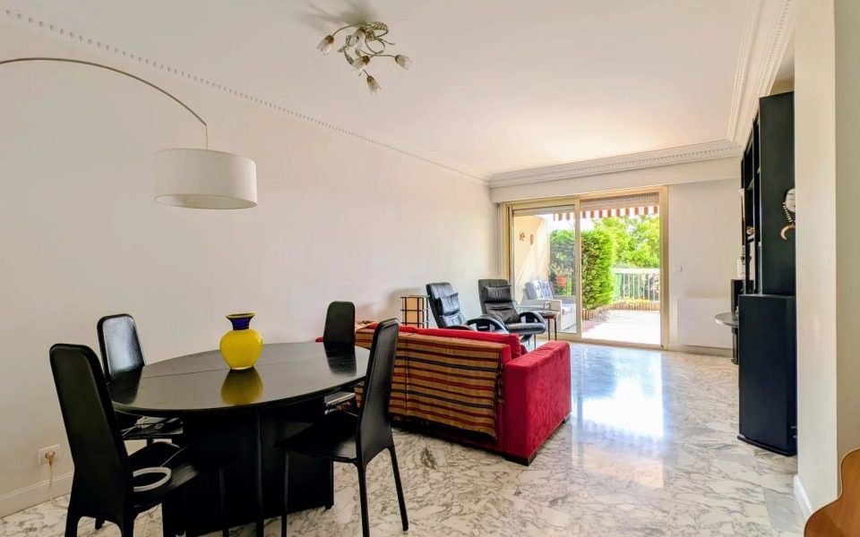 Nice – Gairaut Apartment 2 Bedroom Apartment 92 sqm with Garden and Garage