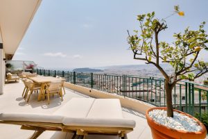 NICE – Mont Boron – Stunning 120 m² Penthouse Fully Renovated with an 80 m² Terrace and Panoramic View