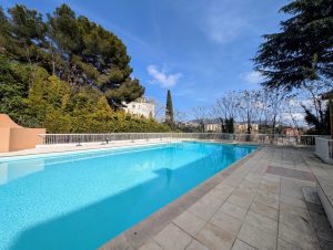 Nice – Gairaut Apartment 2 Bedroom Apartment 92 sqm with Garden and Garage