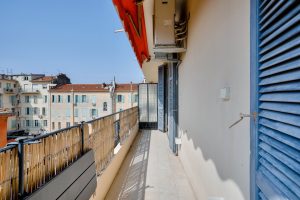 NICE – Dubouchage – Stunning 4-room apartment of 100.89 sqm in a character residence in the heart of the city