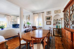 Nice – Rare à la vente – Spacieux 3/4 pièces en dernier étage avec vue mer, quartier Cimiez