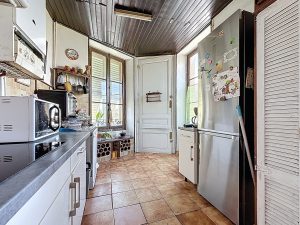 Secondo e ultimo piano di una piccola casa da ristrutturare situata nel cuore di Cimiez
