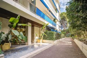 Nice – Cimiez – Beautiful 3-room apartment of 73 m² with terrace, fully renovated