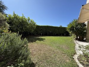 Nizza – Splendido appartamento di 4 locali di 108 m2 a livello del giardino in un residence con piscina
