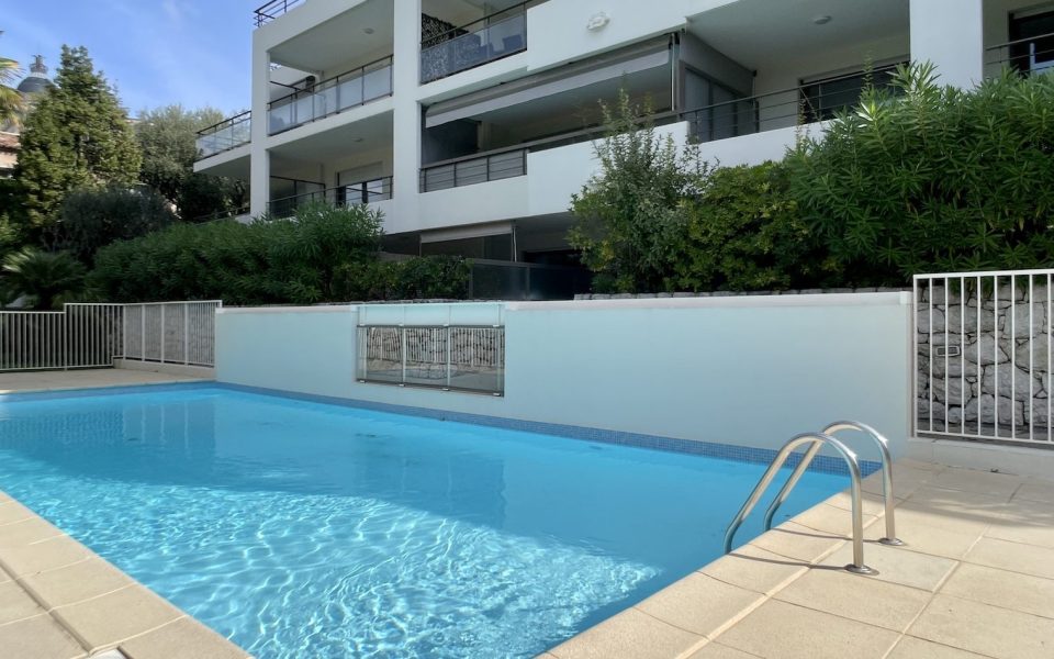Nizza Cimiez – Piacevole monolocale con terrazza in un residence con piscina