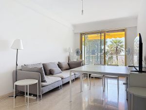 Nice Cimiez – 3 pièces avec grande terrasse offrant une vue dégagée sur la mer