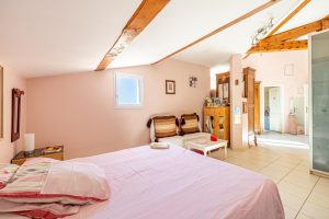 Nice – Gairaut Maison individuelle  de 300m2 avec jardin arboré de 2200m2