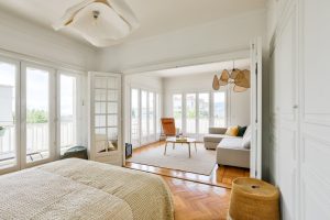 Nice Cimiez – Magnificent Renovated 2-Bedroom Apartment in a Prestigious Residence