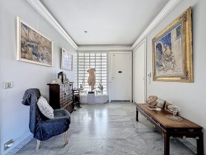 Cimiez Storico – Ultimo piano con terrazza circolare, vista mare e palazzi Belle Époque