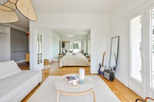 Nice Cimiez – Magnificent Renovated 2-Bedroom Apartment in a Prestigious Residence