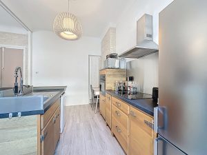 Nizza Valrose – Affascinante appartamento bilocale duplex in un palazzo Belle Epoque con giardino