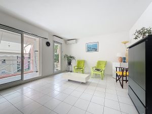 Nice Cimiez – 3 bedrooms corner apartment with garage in Cimiez