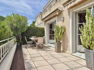 Nice Cimiez – Espace, calme, piscine : que du bonheur !